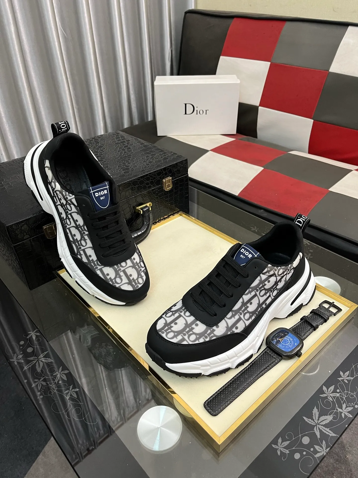 Men's men's shoes 💰458⌚️⌚️[Dior] 25ss new product B01 moral training shoes. The toe size design is a bit wider. The upper foot comfort is perfect. The threads are beautiful. Perfectly adaptable to trousers. Decorated with various classic details. Ideal for daily styling. Can be matched with various casual items to create exquisite looks. Fabric: top layer cowhide/lining sheepskin TPU original outsole Code number: 38-442️⃣Colors available